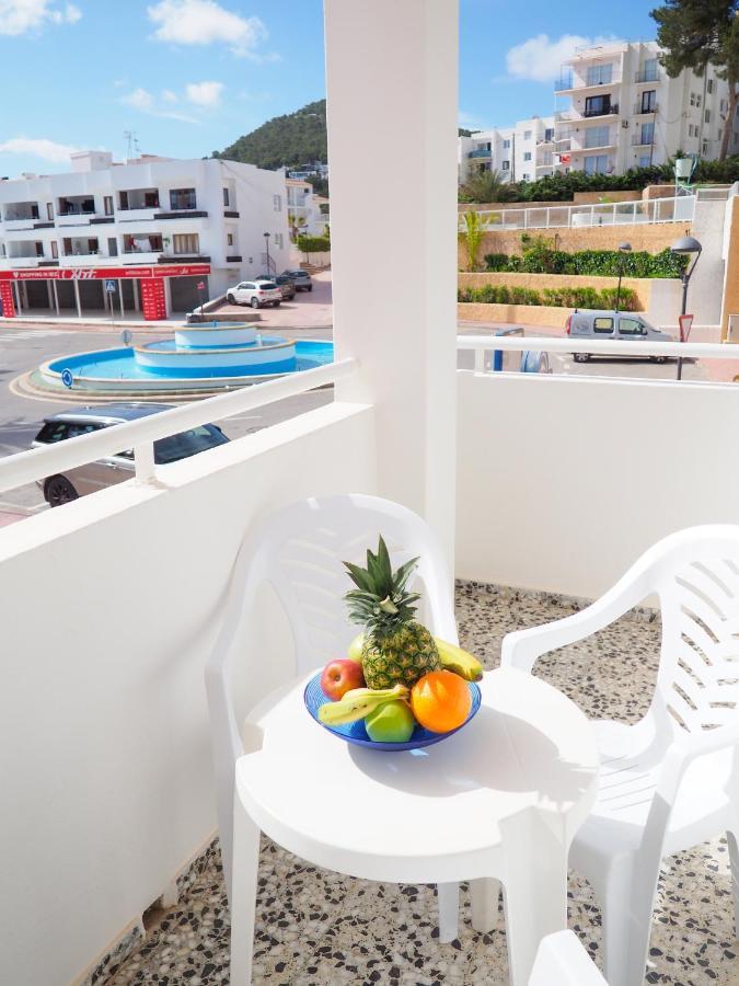 Apartamentos Cala Llonga المظهر الخارجي الصورة
