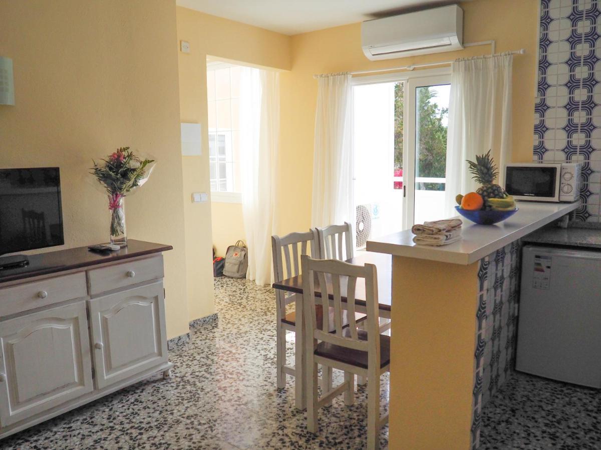 Apartamentos Cala Llonga المظهر الخارجي الصورة