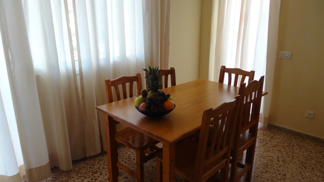 Apartamentos Cala Llonga المظهر الخارجي الصورة